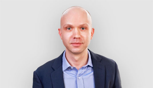 02738-johnathan-green-people_535x310px