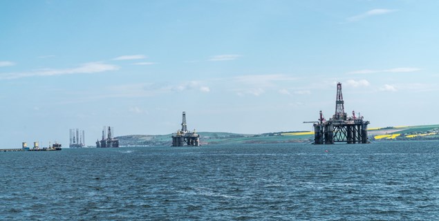 Decommissioning naval vessels