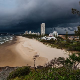 burleigh-heads_shutterstock_242167816